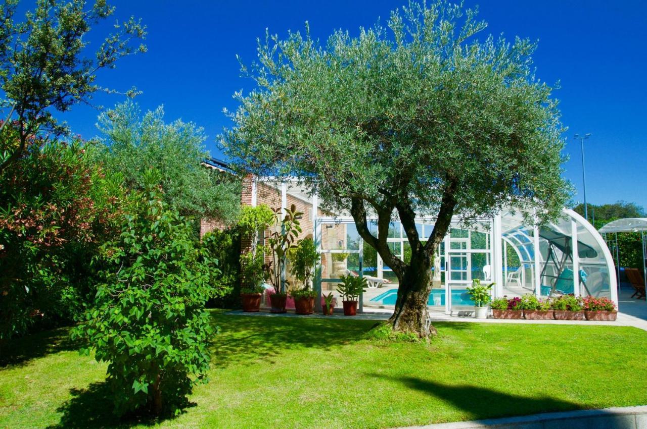 Apartamentos Individuales Con Piscina Galapagar Esterno foto